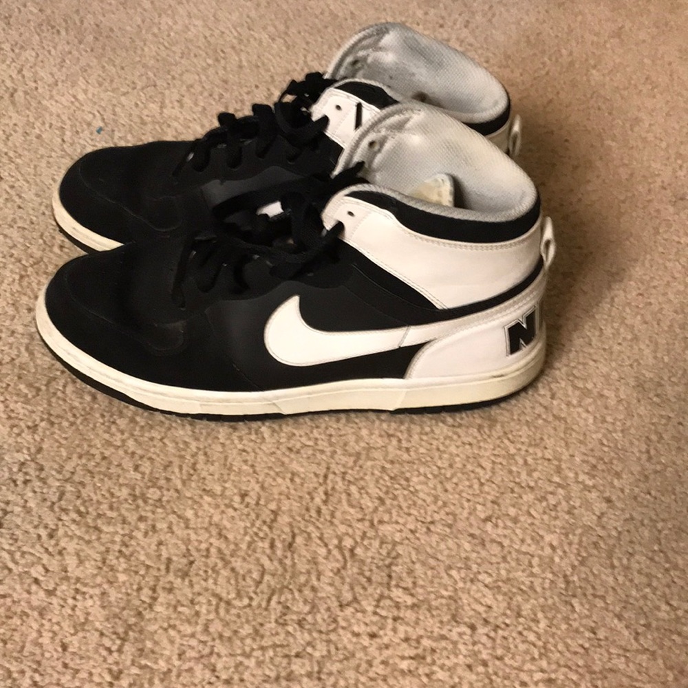 Men’s Nike’s used